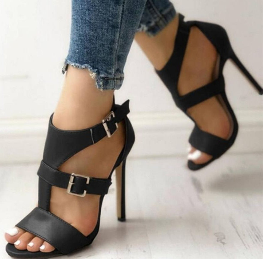 High heels summer new oversized European and American thick heel buckle sandals