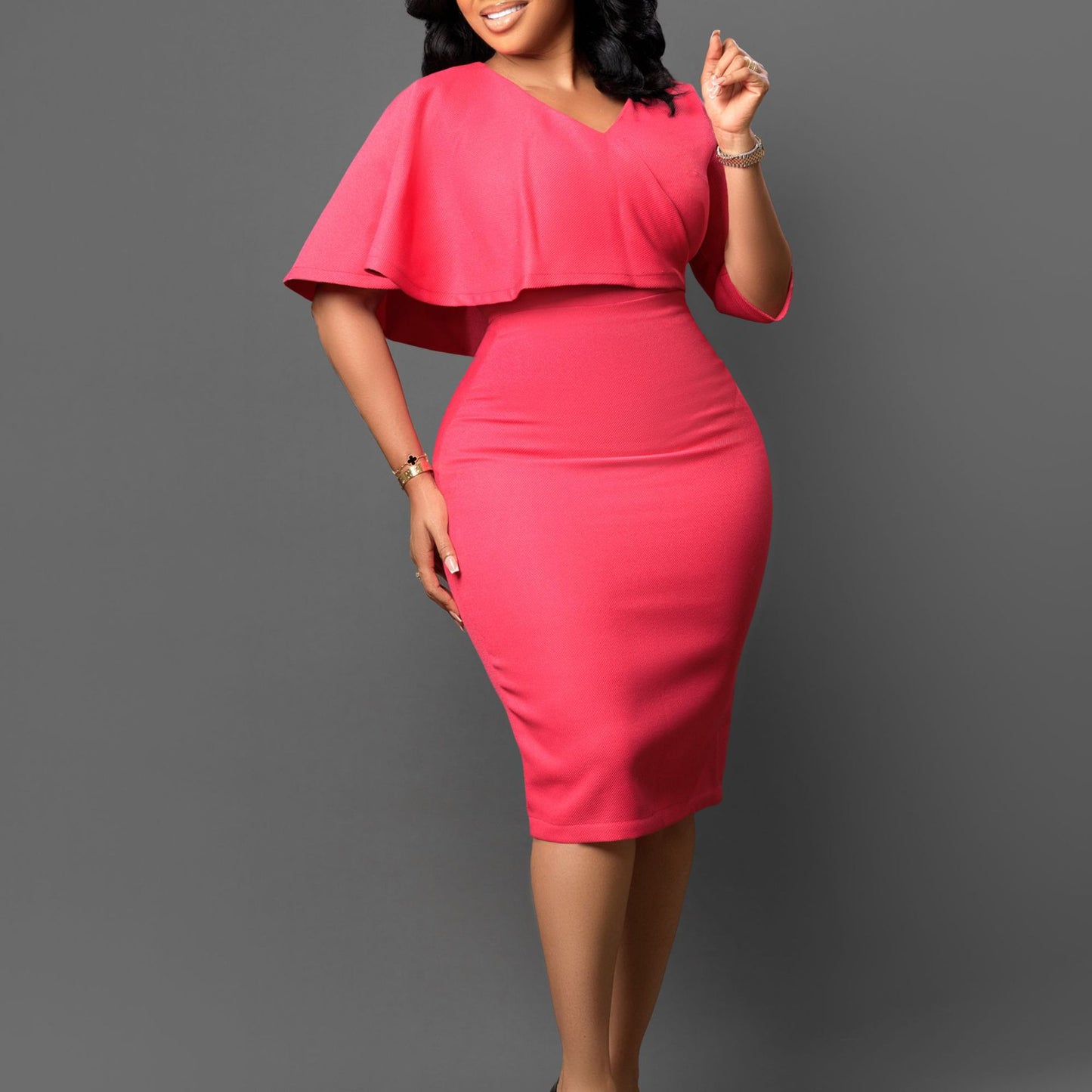 Solid color hip hugging slim fit dress