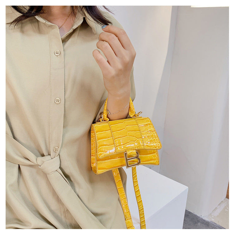 Net Red Small Black Bag Ladies Bag Casual Versatile One Shoulder Messenger Bag Black Crocodile Pattern Small Square Bag