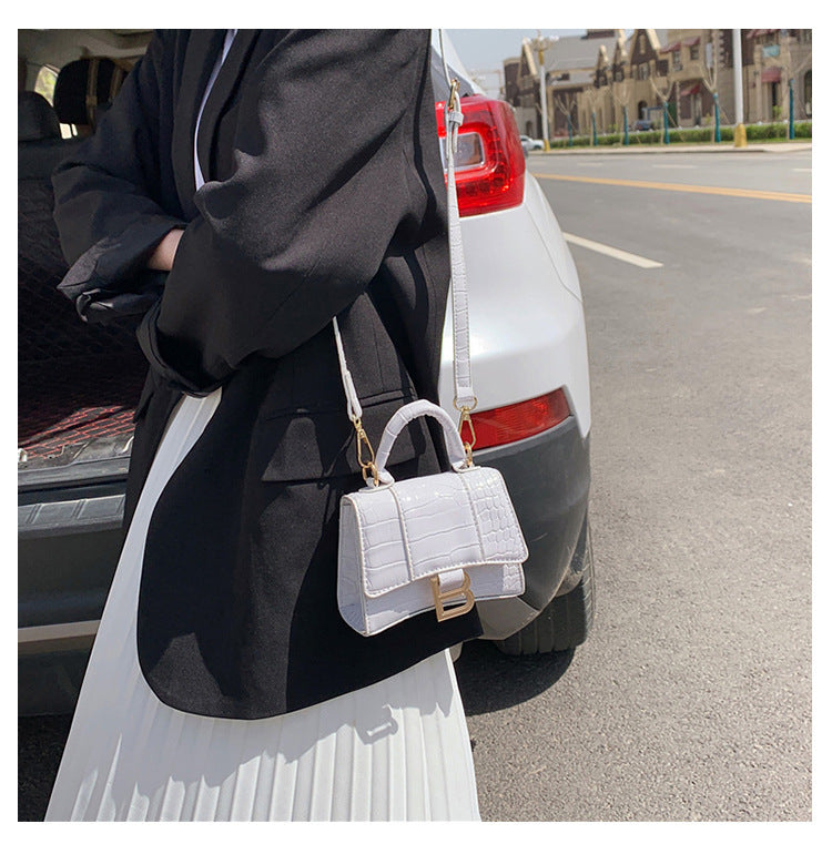 Net Red Small Black Bag Ladies Bag Casual Versatile One Shoulder Messenger Bag Black Crocodile Pattern Small Square Bag