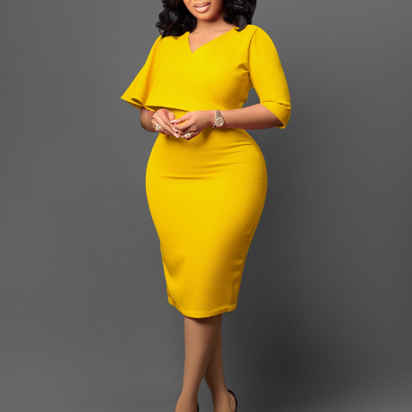 Solid color hip hugging slim fit dress