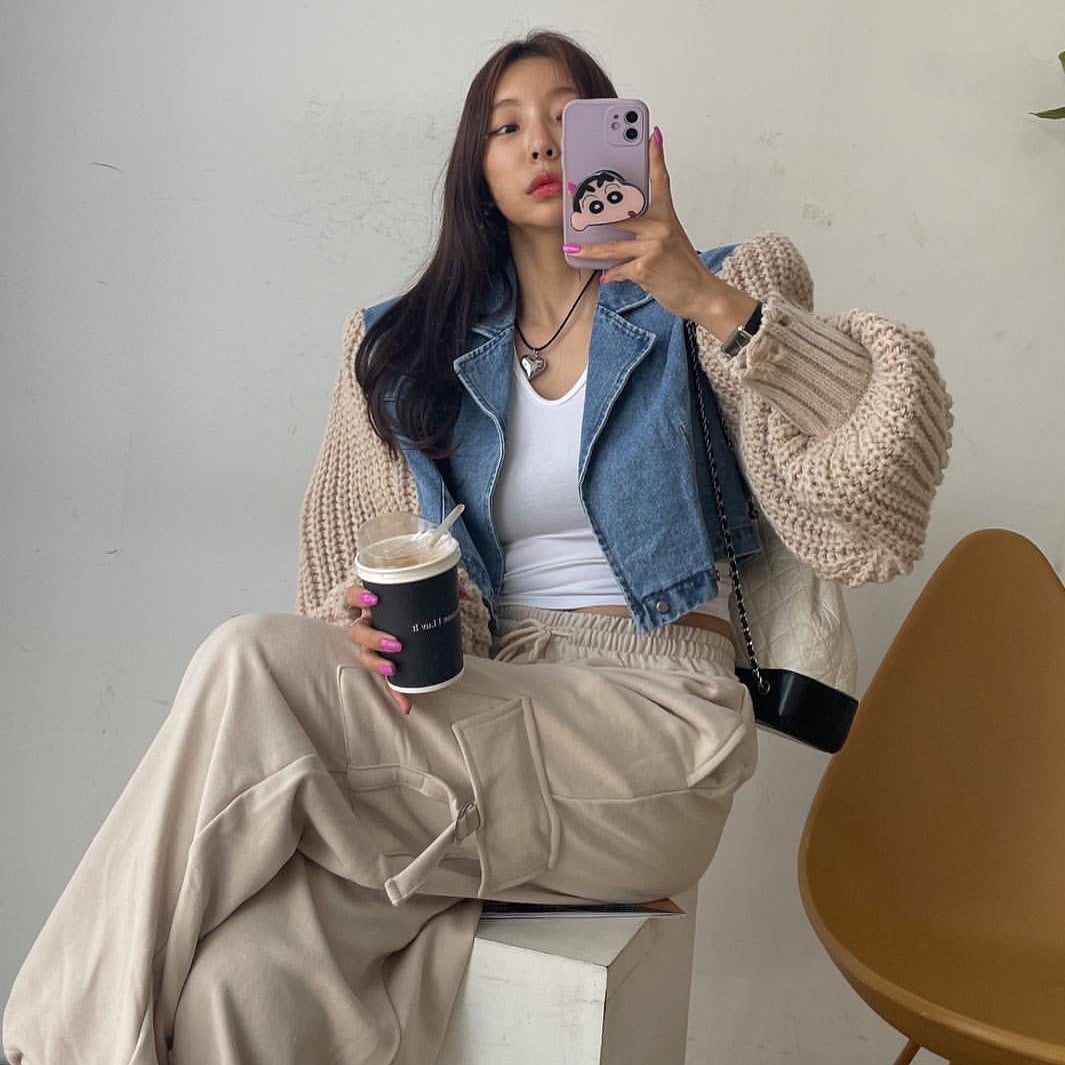 Autumn design sense splicing knitted sleeves loose niche casual jacket short denim jacket