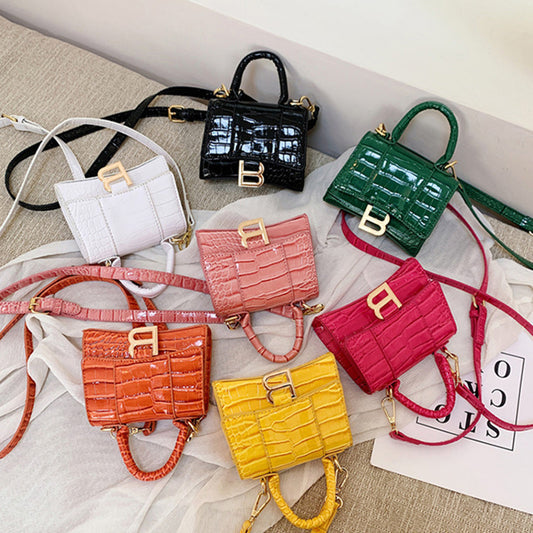 Net Red Small Black Bag Ladies Bag Casual Versatile One Shoulder Messenger Bag Black Crocodile Pattern Small Square Bag