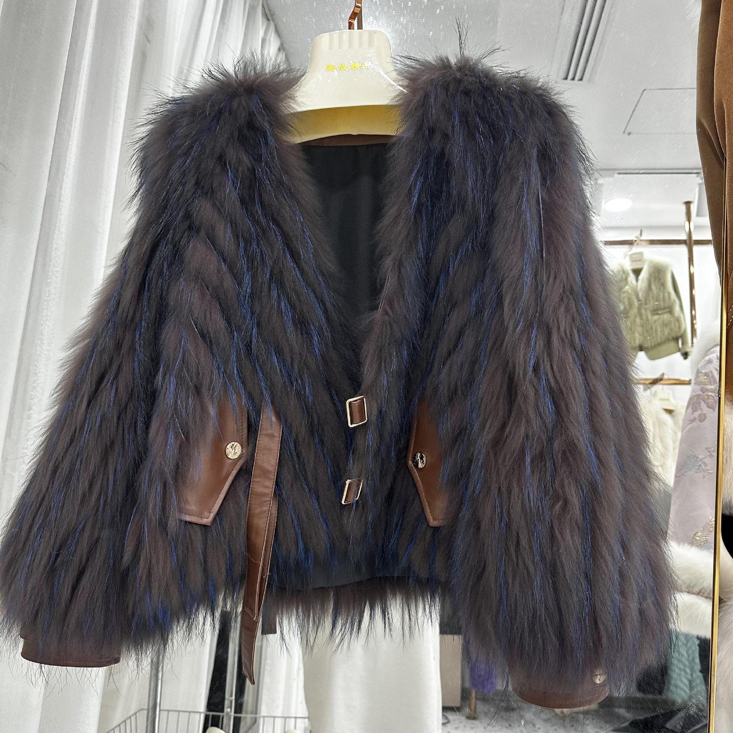 Raccoon fur grass coat, woven with car stripes, women's short jacket, Haining autumn and winter new small fresh and stylish, age reducing